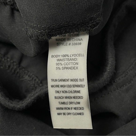 SOFT SURROUNDINGS Metro studded black ankle pants, size S Petite - Picture 11 of 11